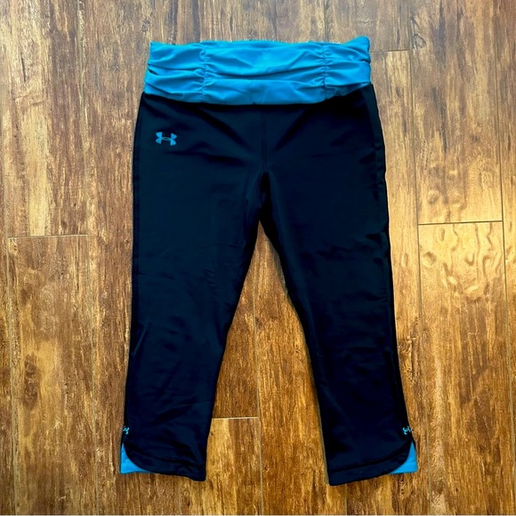 EUC Under Armour black capri yoga pants turquoise blue waistband leggings - Picture 1 of 5
